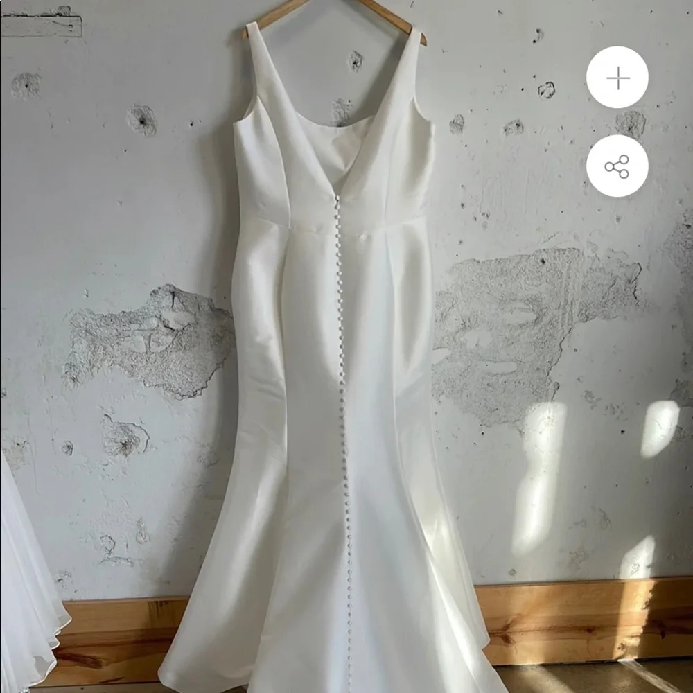 NWT Private Label Satin Wedding Dress with Train and Buttons - Picture 3 of 6